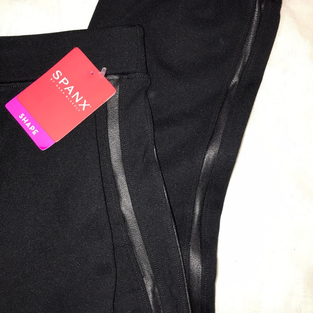 🌟NWT SPANX Shaping Leggings Black Sz LG 🌟